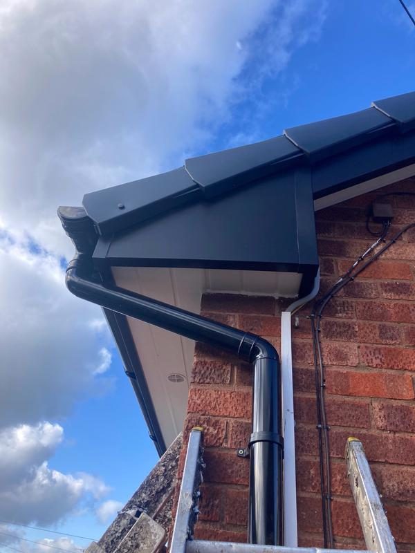 Black roofline
